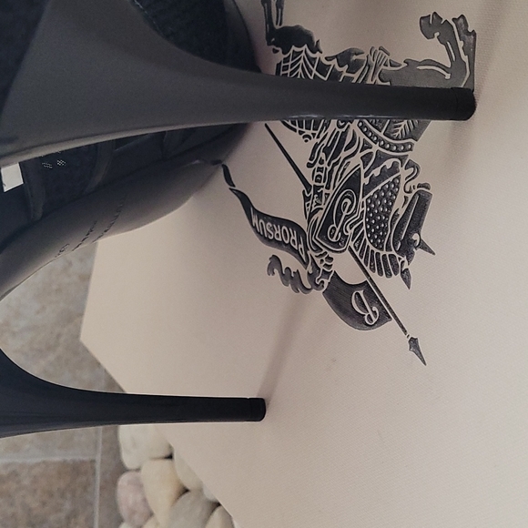 BURBERRY platform sandal - Picture 3 of 12